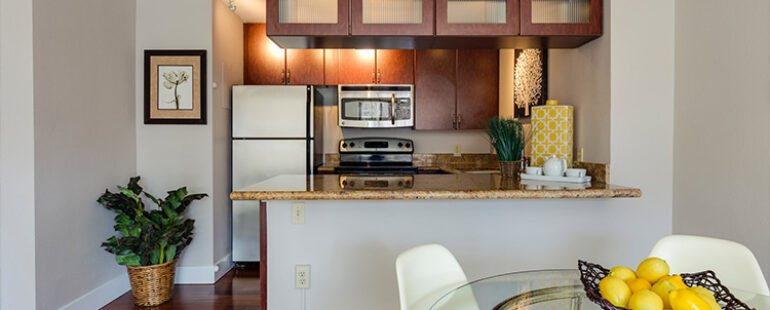 How to Pack a Kitchen for a Move Without Breaking Anything 📦